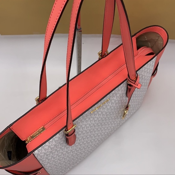 MICHAEL KORS GILLY Large Drawstring Tote Shoulder - Picture 9 of 12